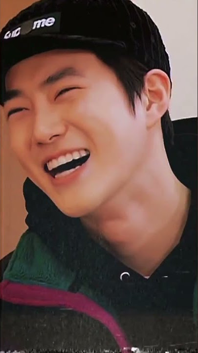 He has a sweet smile🥰 iya kan??! #exo#kimjunmyeon#suho