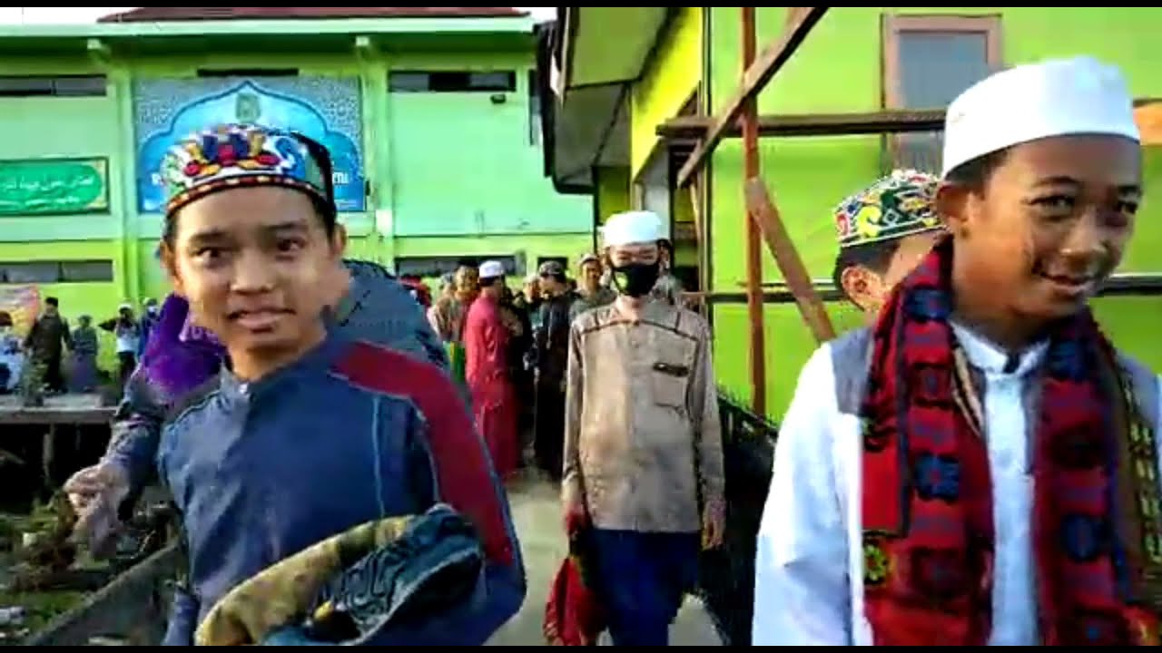 SANTRI ASRAMA PUTERA RASYIDIYAH KHALIDIYAH (RAKHA) AMUNTAI KALIMANTAN SELATAN INDONESIA