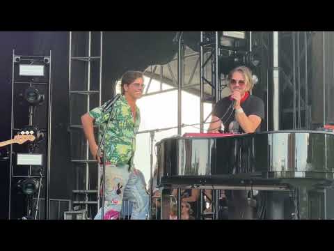 Hanson w/ John Stamos Live - MMMBop - Riot Fest, Chicago, IL - 9/21/25