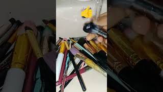Small tips for brush cleaning 😄🧼 ... #smalltips #brushcleaning #fb #fyp #todaynews