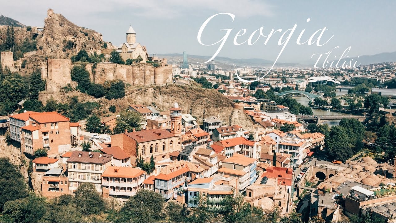 ГРУЗИЯ. ТБИЛИСИ - НЕОДНОЗНАЧНАЯ СТОЛИЦА. ЖАРКИЙ ПРИЕМ.