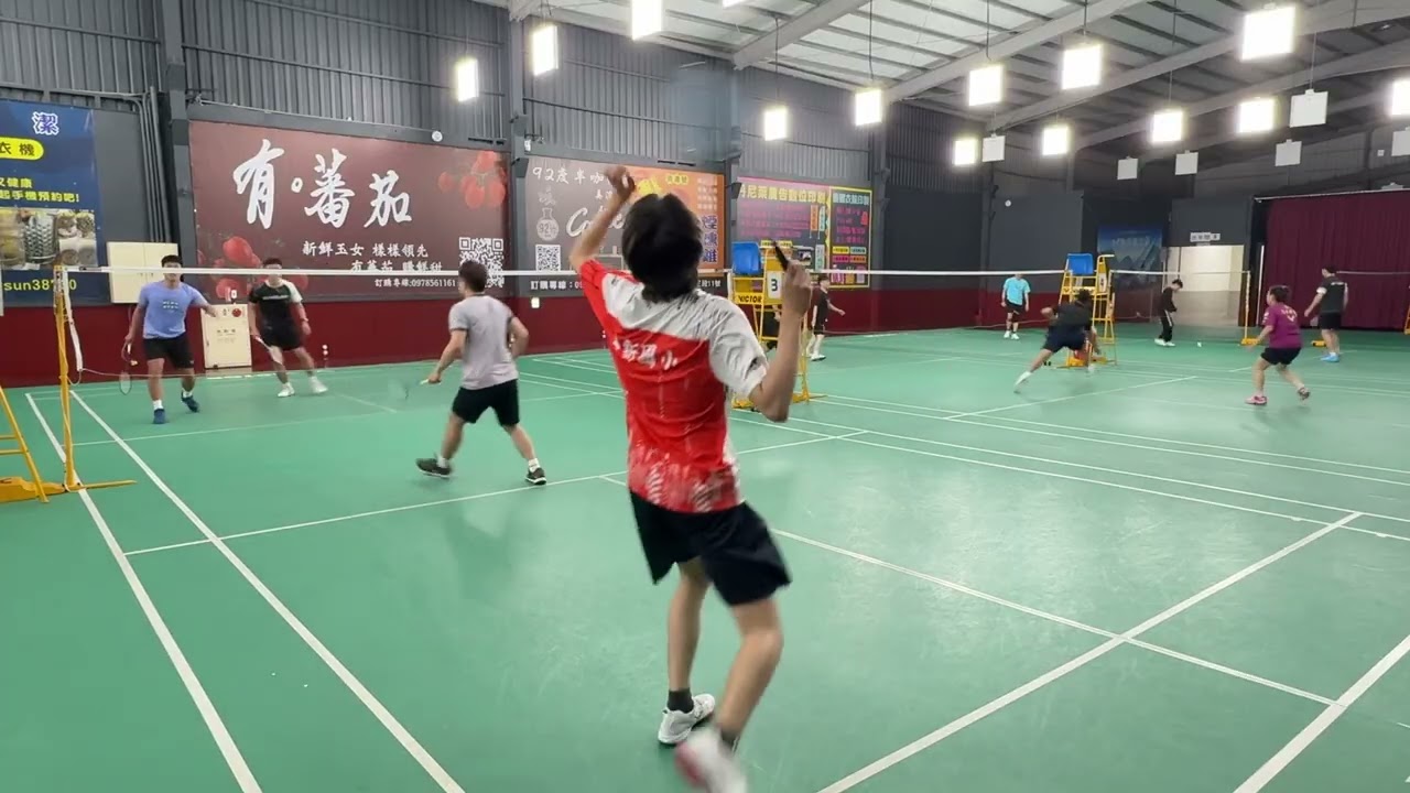 藏龍羽球旗美館