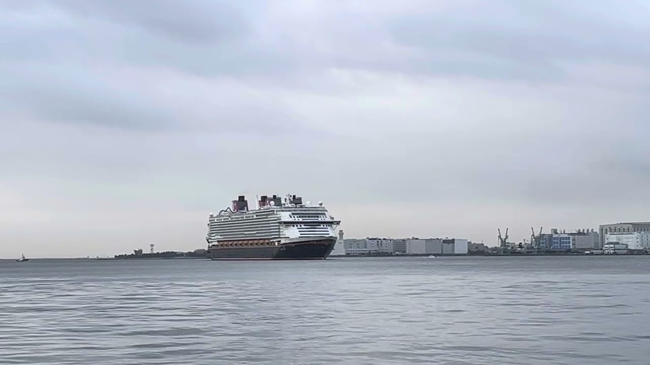 26.2.24 ディズニーアドベンチャー入港
