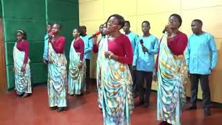 Eyali nga gwe performance by Hebrews choir at CUC campeeting