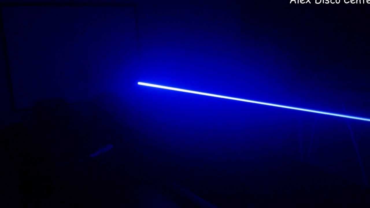 Световой луч это линия. Лазерная указка 450nm лазер. Лазерная указка синий Луч. Лазерные излучатели Laser Beam Light ( 500mw 638nm Red ). Лазерная указка красный Луч.