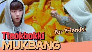 Joo-Hyuk Makes Tteokbokki for Friends!😋