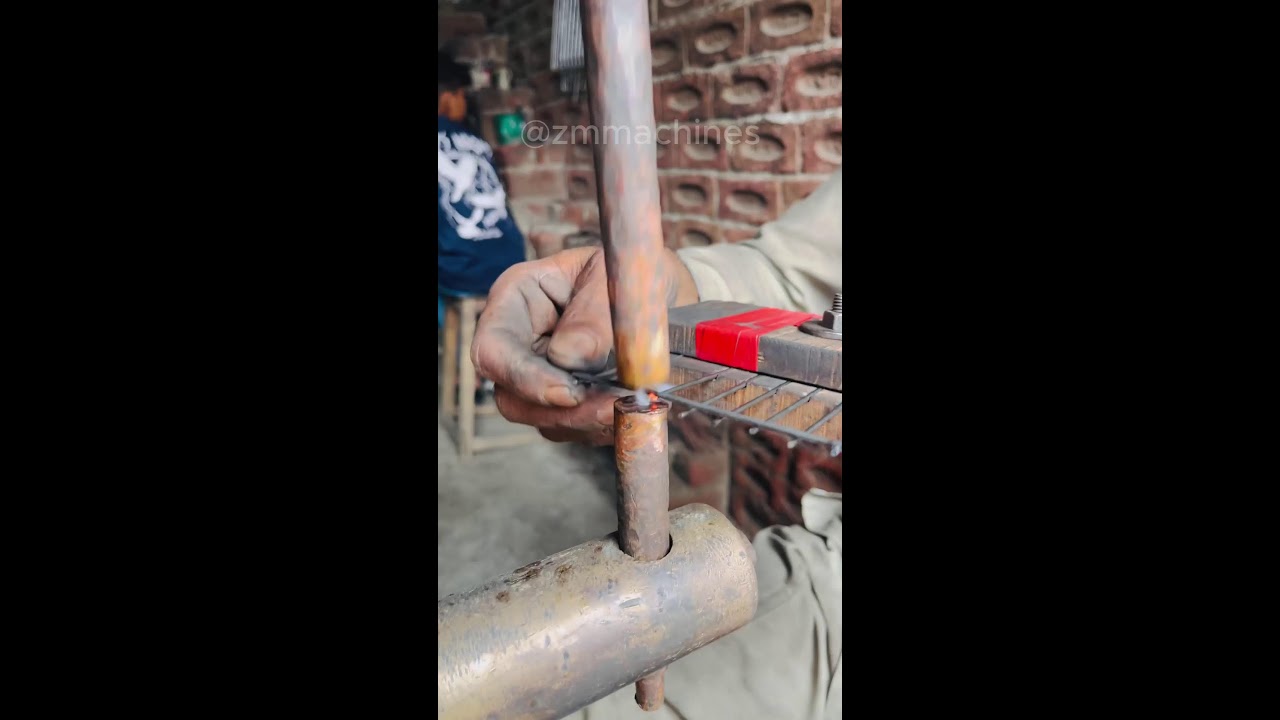 how a man made buckle spring - Good tools and machinery make work easy 