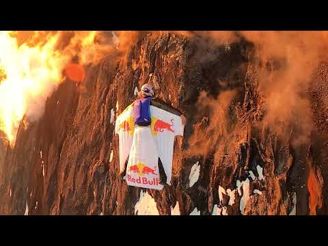 Flying over an Active Volcano // Volcán de Villarrica
