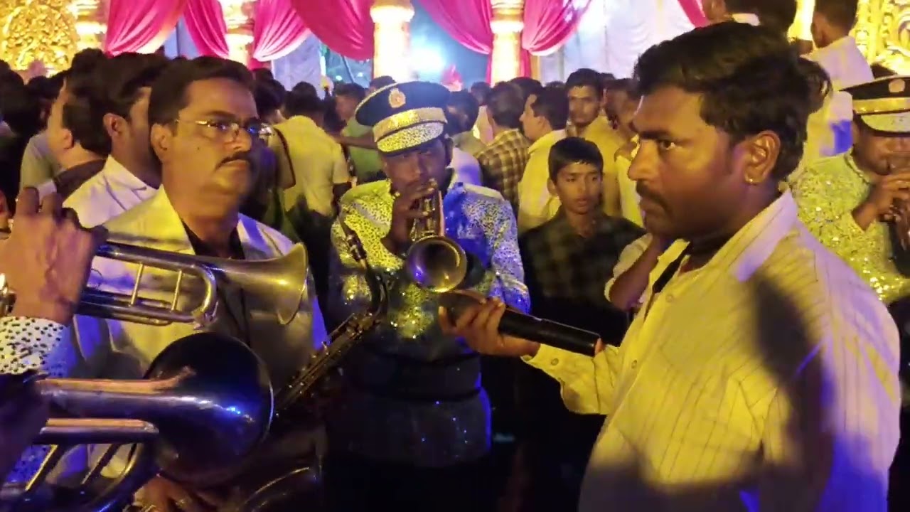 Bhaharo ful barasao by Rafi Barass band jalgaon Mo.9890294442