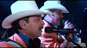 Los Invasores de Nuevo León / 30 Aniversario /Aguanta Corazón ( Video Oficial ) Los Invasores de Nuevo León / 30 Aniversario /Aguanta Corazón ( Video Oficial )