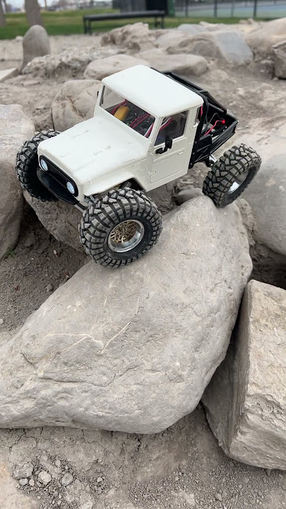 IR40 #Injora #MiniCrawler #yota #RockCrawling