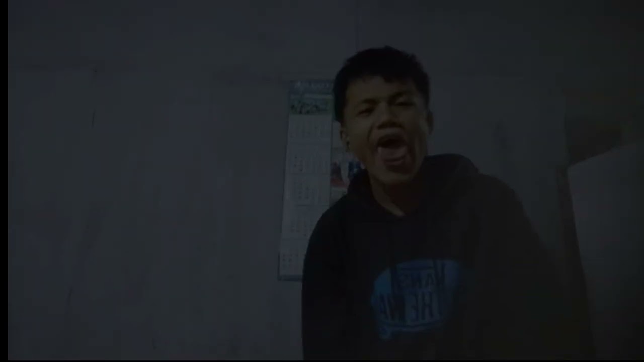 Uak thui funny hla ( Official music video )