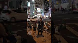 уличная певица Япония