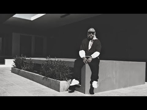 The Noteline - Love Me Instead (Official Lyric Video)