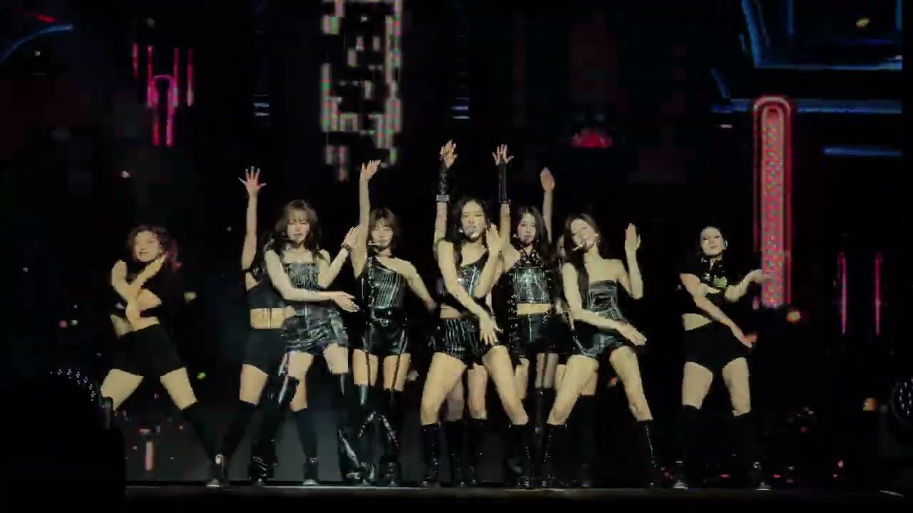 IVE (아이브) - BLACKHOLE | Montreal 260723 | SHOW WHAT I AM Tour