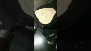 Tikona paratha  #cookwithradha #cook 'subscribe to my channel please help screenshot 4