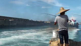 富岡漁港是一座小型規模的漁港 by 駱志成 1,486 views 5 years ago 5 minutes, 38 seconds