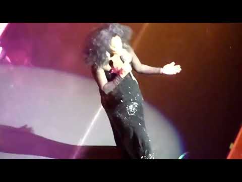 Love HangoverTake Me HigherEase On Down The Road- Diana Ross Meyerson Symphony Center - Dallas-