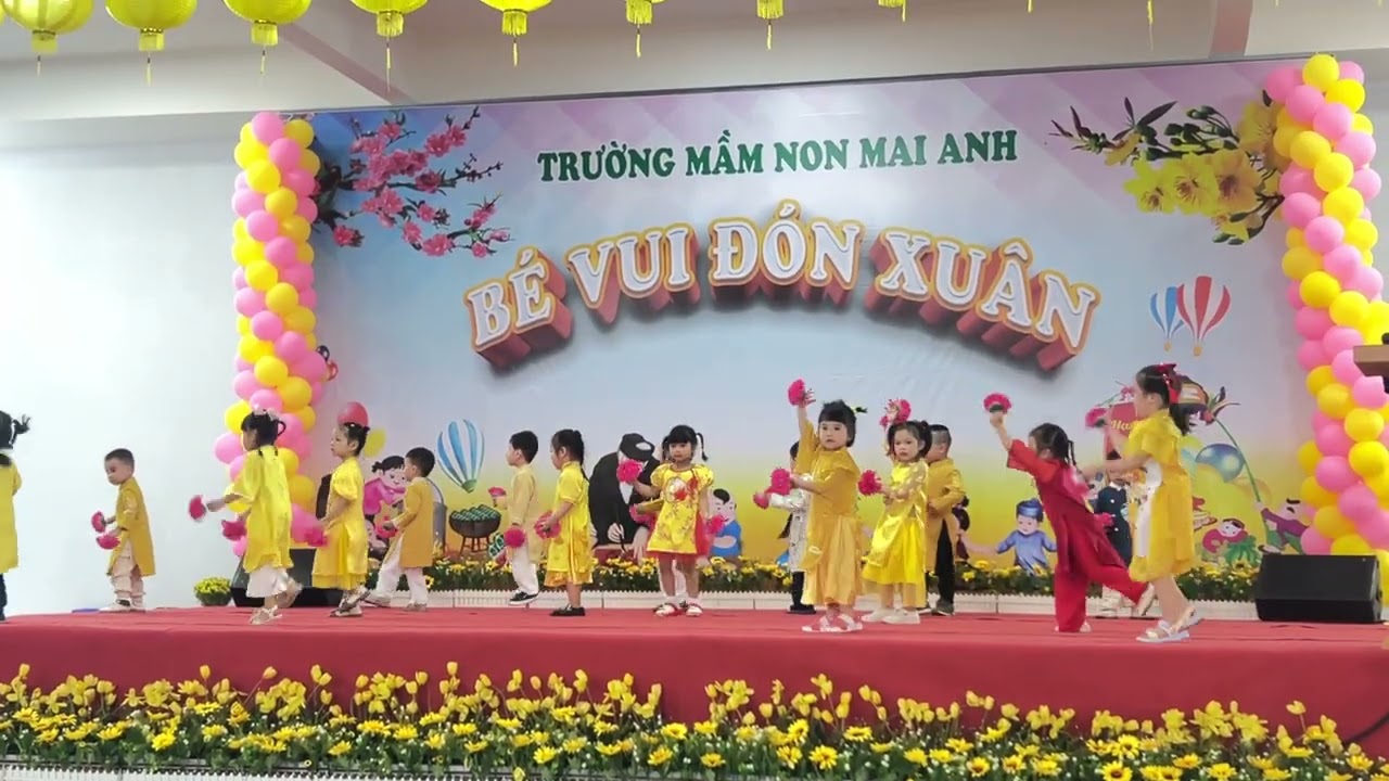 Coca múa Tết 2026