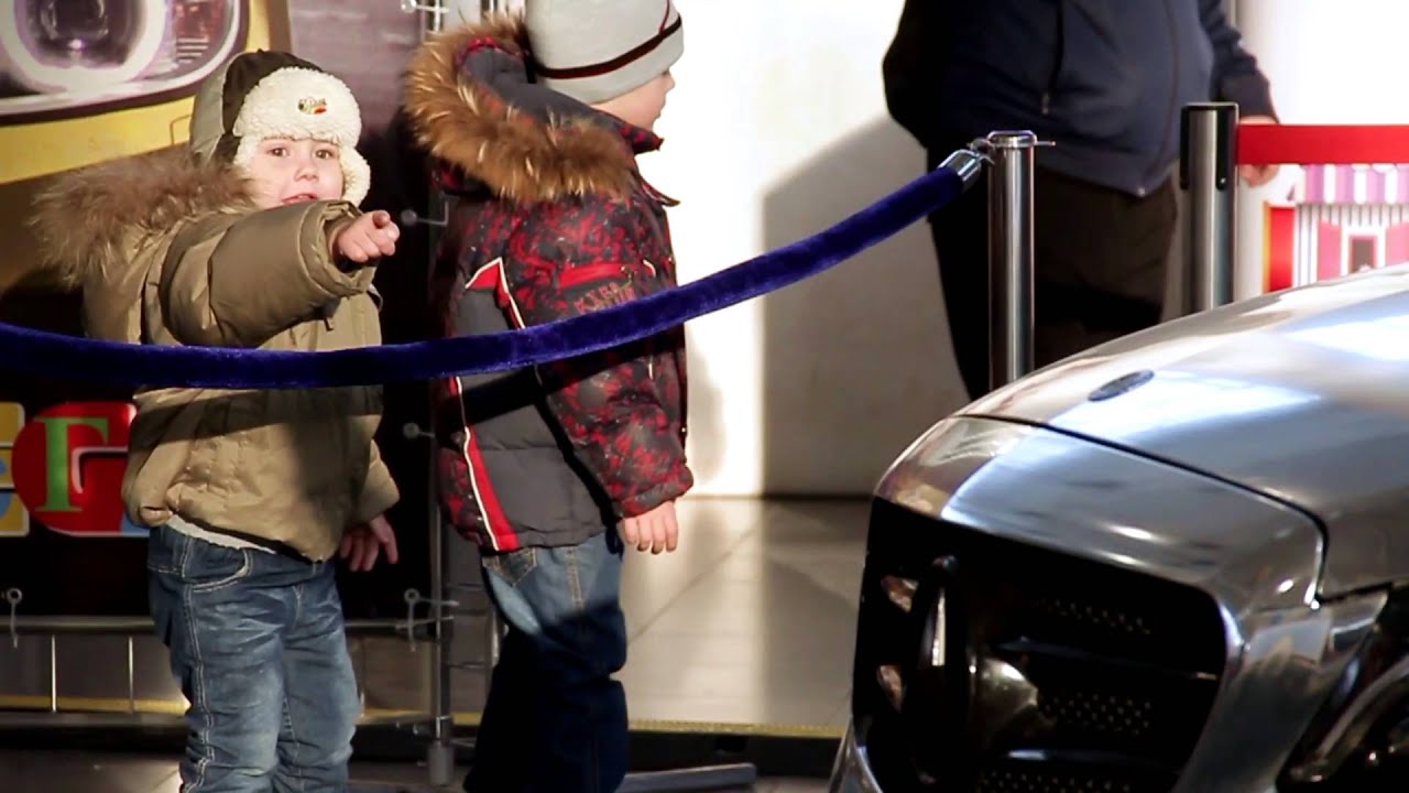 Оклейка автомобиля в ТЦ Мега Новосибирск