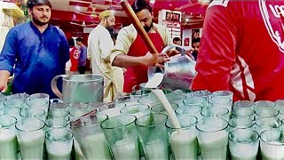 LASSI LAB Ki Mashoor Rabri | Khoya Lassi Making | Malai & Rabri | Street Food Karachi Pakistan