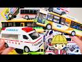 救急車とバスのミニカーが坂道を走る! サイレンを鳴らして坂道走行テスト☆ Ambulance and Bus Drive A Steep Hill
