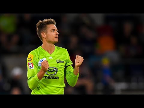 Chris Green shines with bat and ball for Thunder | KFC BBL|10