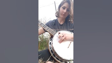 Neat backup lick in D minor tuning #banjo #bluegrass #music #fun #shorts
