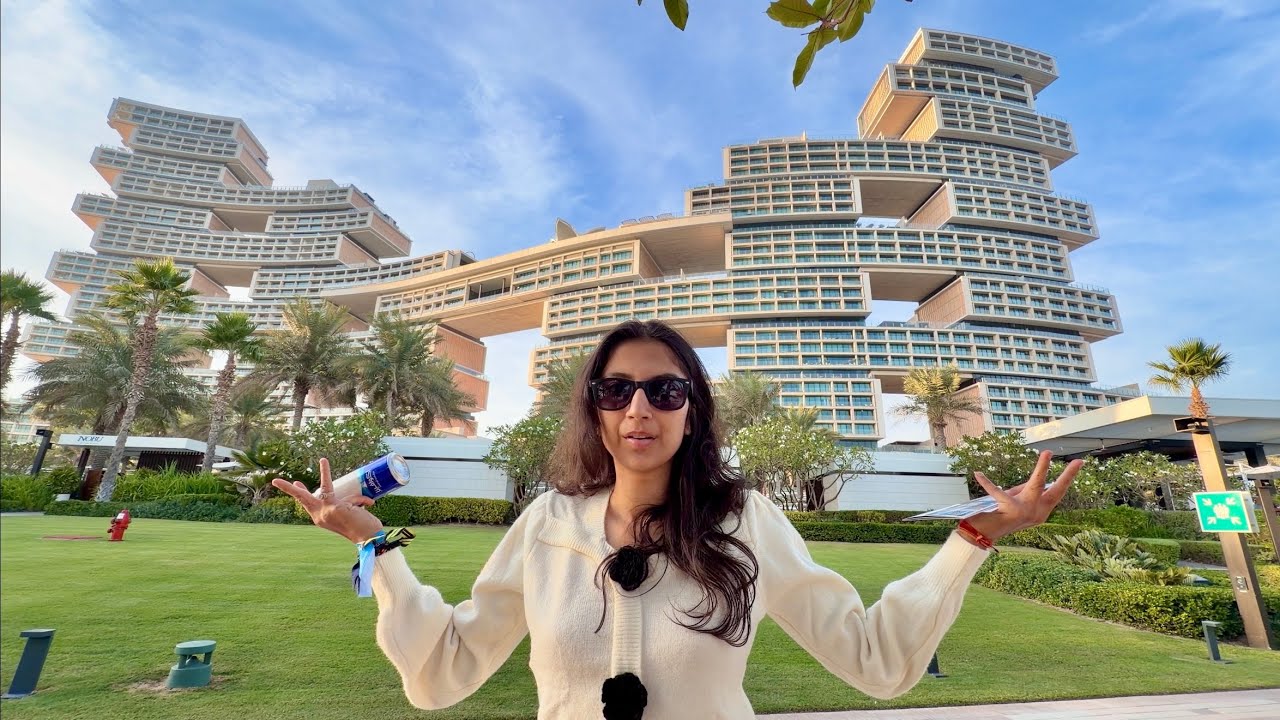 Ye Kaha aagye 😍 Dubai Mein 