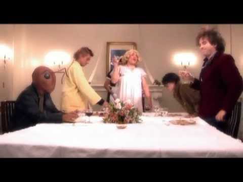 Intoxicados — Intoxicados - Almorzando con la Señora (DVD "Otro día en el planeta Tierra")
