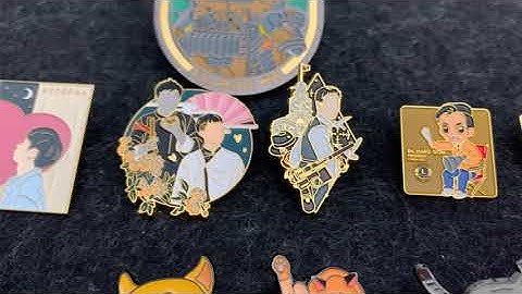 Custom make soft enamel lapel pins