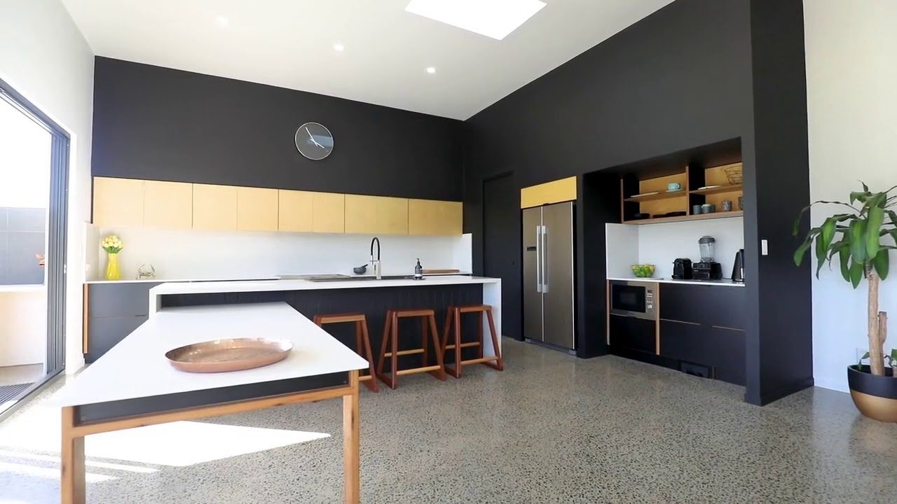 2 Crown Court Beerwah YouTube