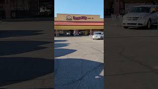 Very good store, low prices and fresh products.