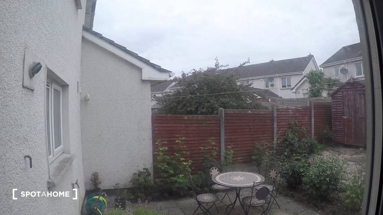 Cosy rooms to rent in large 4bedroom house in residential