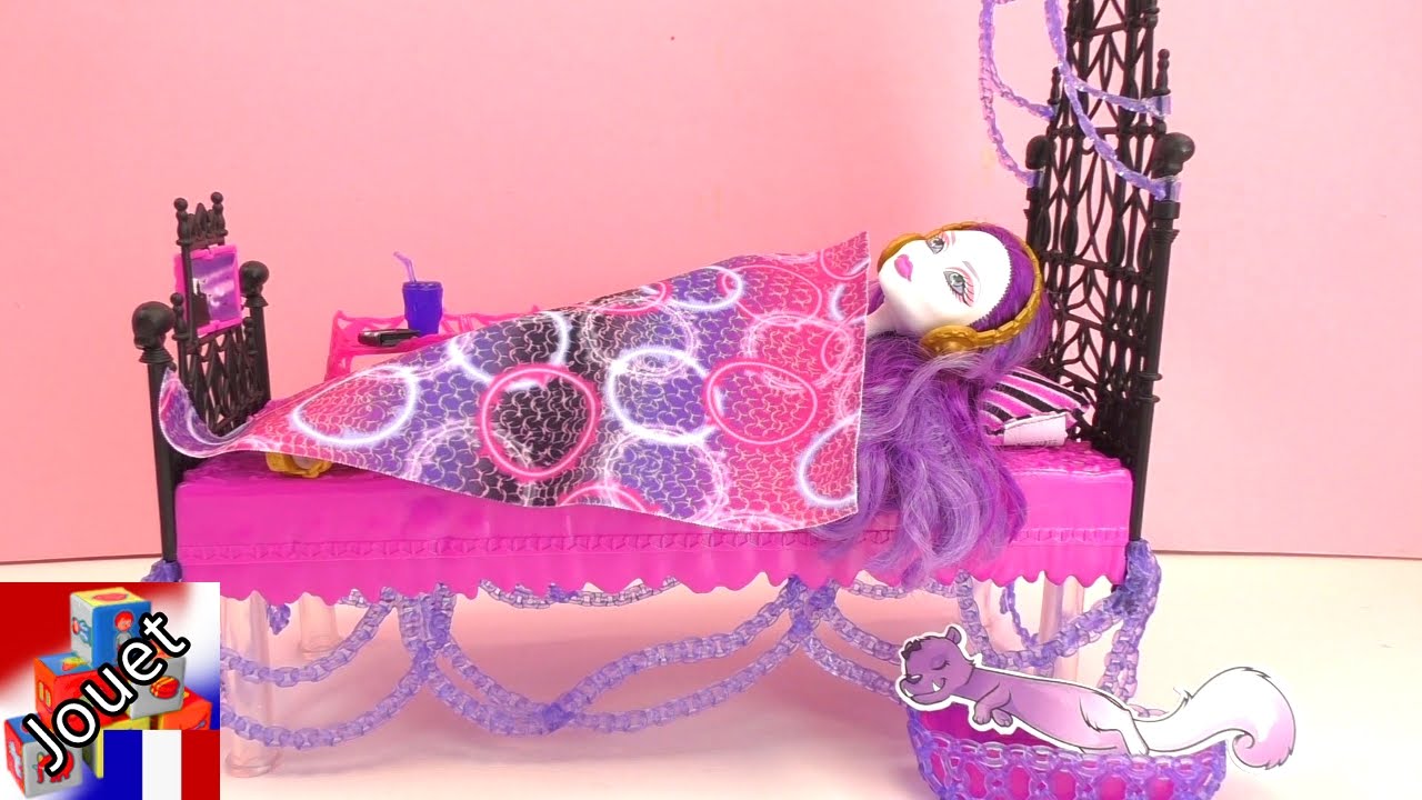 Monster High Spectra Vondergeist – Grand lit et petit journal intime