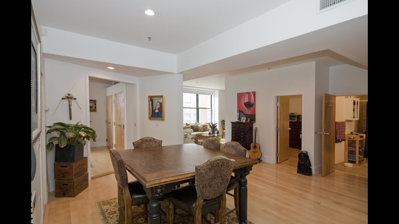 South End/Boston 2-bed/2-bath Loft in Prime SOWA Location - Garage Parking!