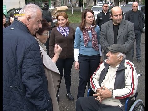 თერჯოლაში შშმ პირებს სპეციალური ეტლები გადაეცათ