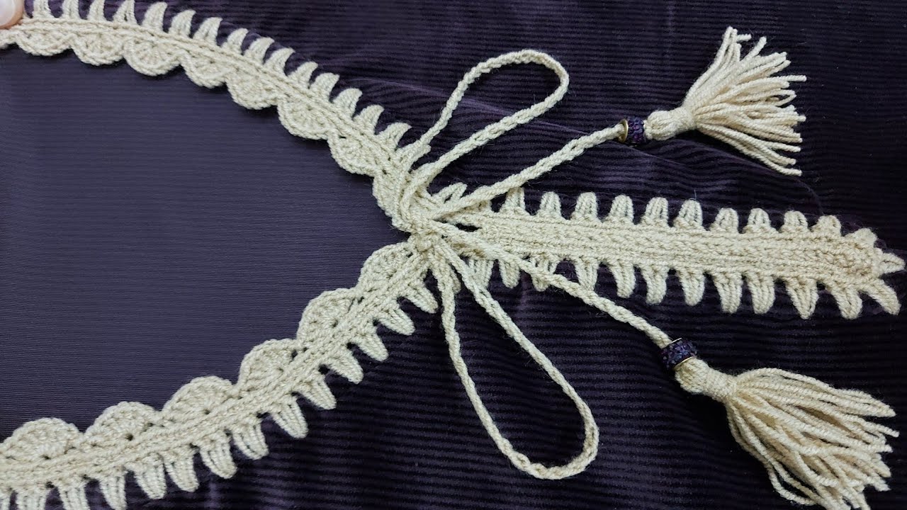 حياكة بشكل هلال لصدر دشداشة نسائية