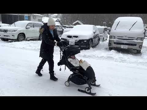 Powering Through the Snow with Babyzen YOYO Skis - TinyExplorers