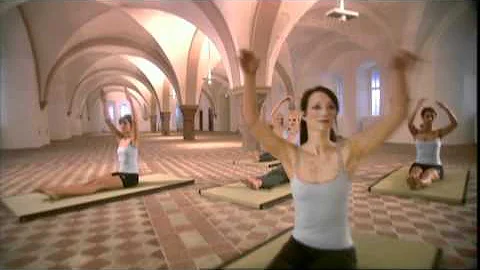 fitnessRAUM.de - Pilates Workout mit Susann Atwell...