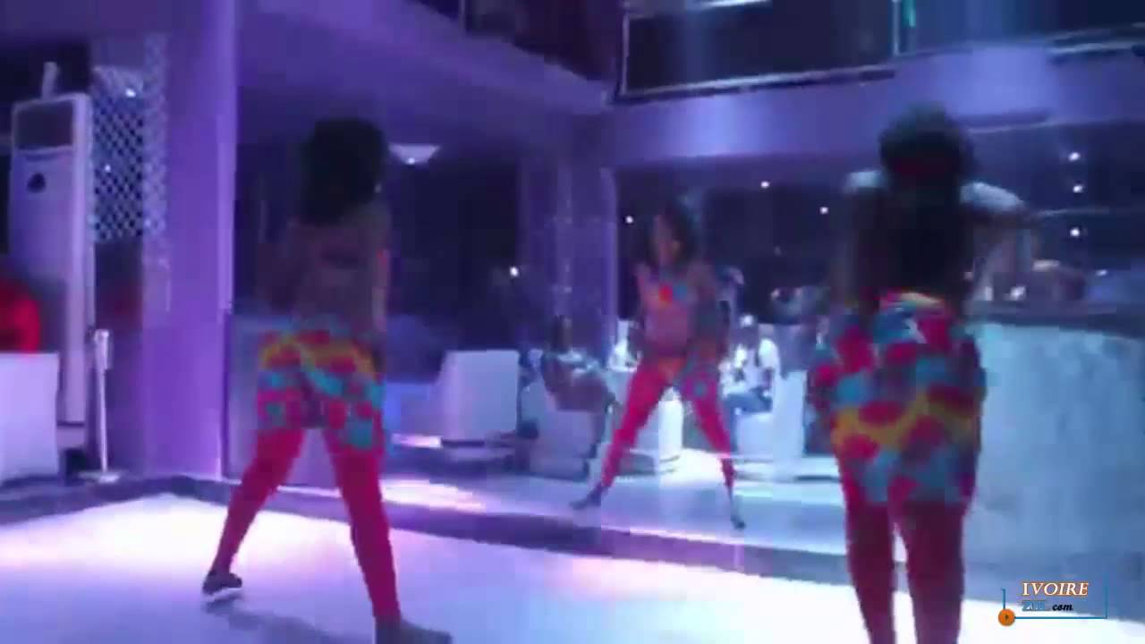 Les Danseuses De Bonano En Plein Demo Du Mapouka Serre Youtube 