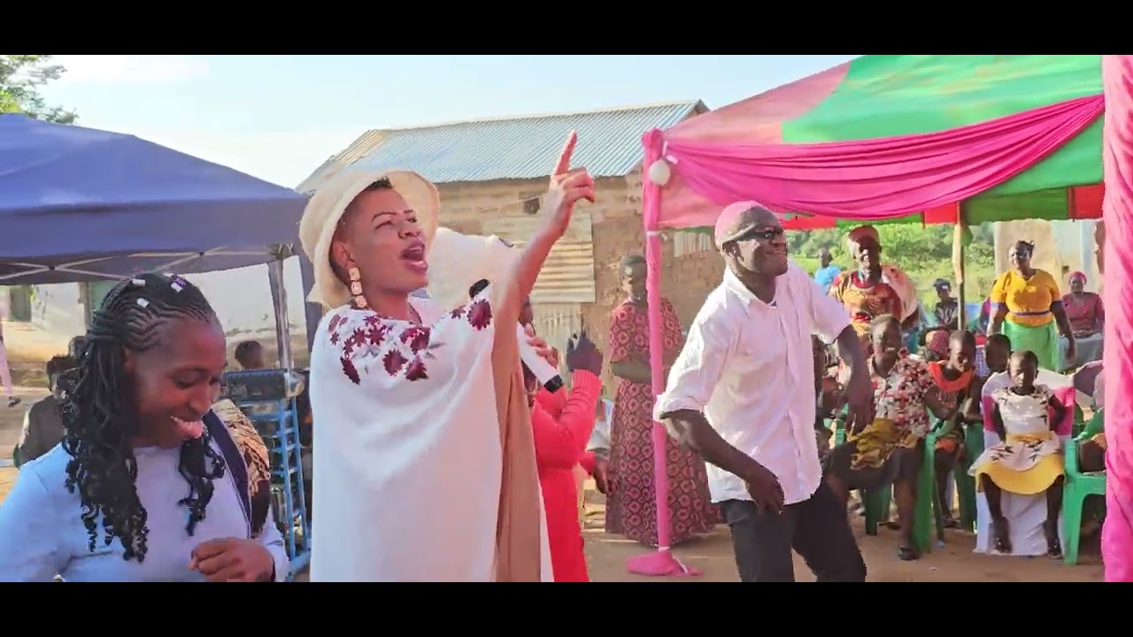 WATHI WA KUTUNGA MUVEA 🙏 - STELLA MENGELE