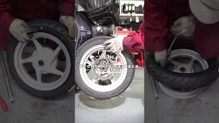 #Shorts｜[Benly 50] How to replace front tires 【ベンリィ50】フロントタイヤ交換