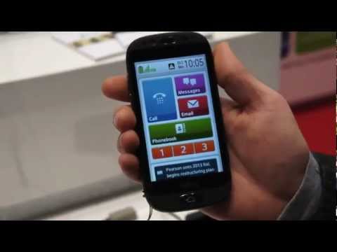 Fujitsu Stylistic S01 [Hands-on][MWC 2013][HD]