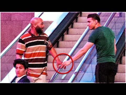 touching-hands-on-escalator-prank-|-guy-vs-girl-edition