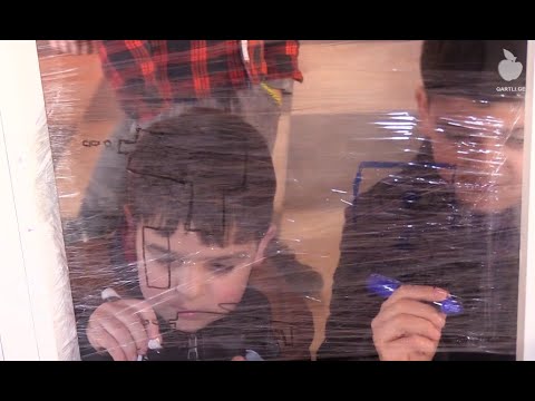 არტ თერაპიის კურსი ბერბუკის დევნილთა დასახლებაში