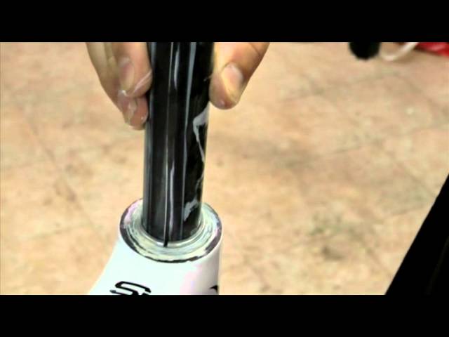Montaggio bicicletta da corsa forcella e serie sterzo bikeinumbria.mov -  YouTube