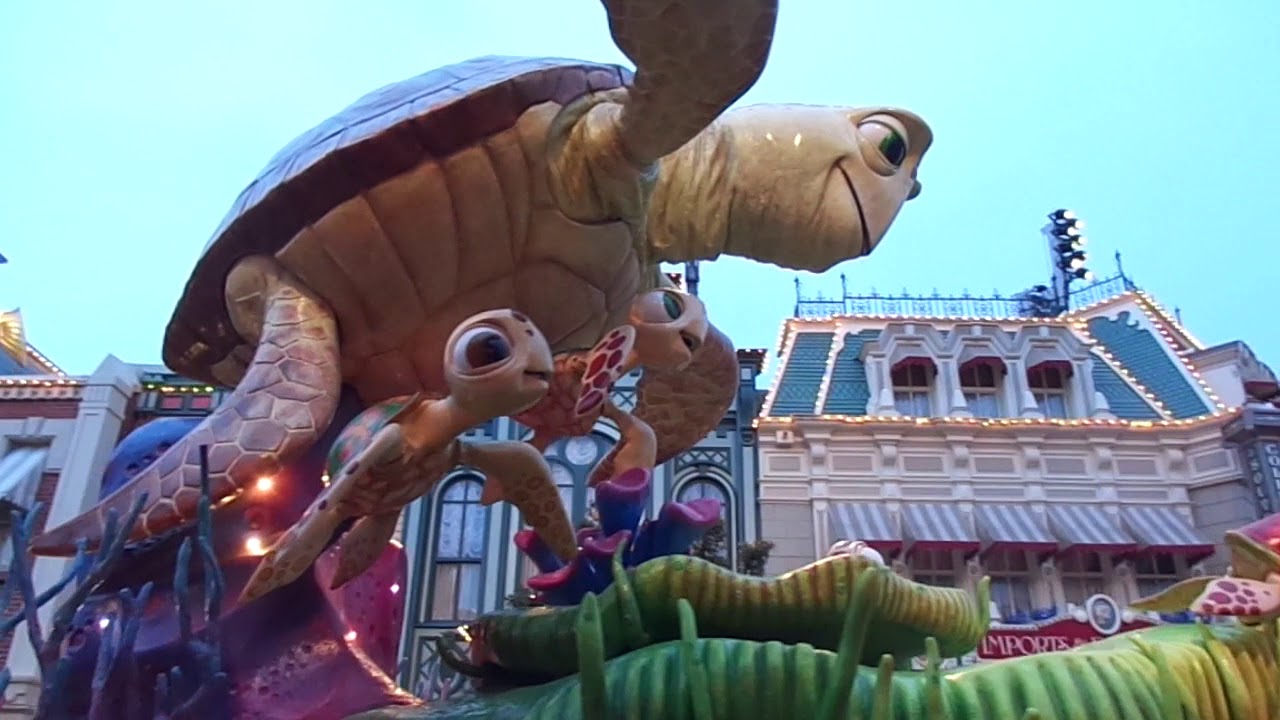 DISNEYLAND PARIS -CABALGATA 2018-