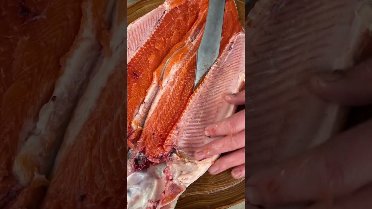 Рецепт: Копчёная бабочка из форели