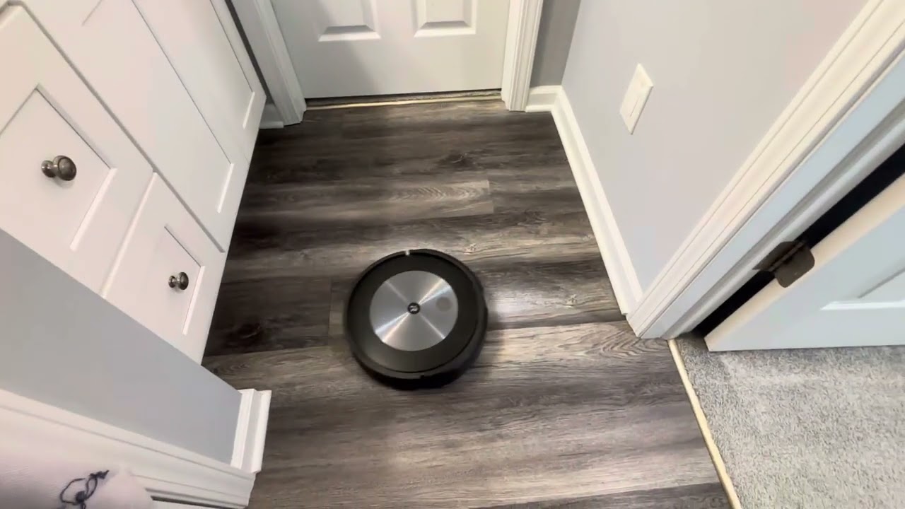 Roomba J7+ vacuum hardwood floor review ￼